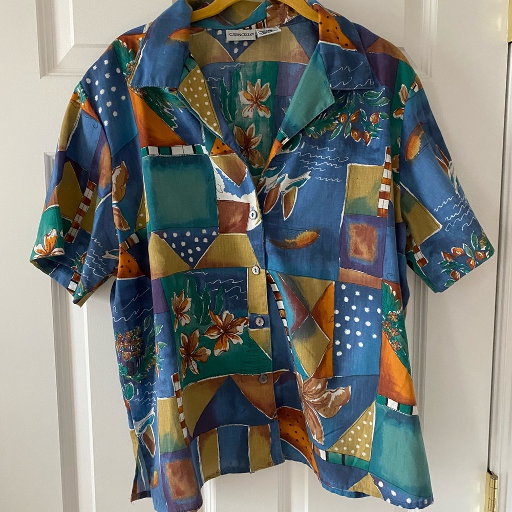 Women’s button down tropical vacation shirt